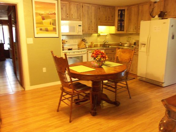 Country Kitchen