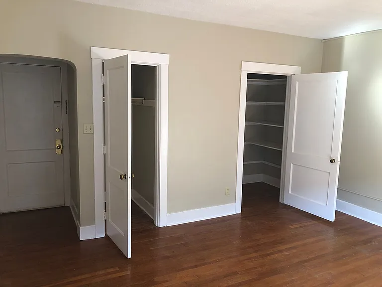 Historic Worthington Manor Apartments — Photo 27