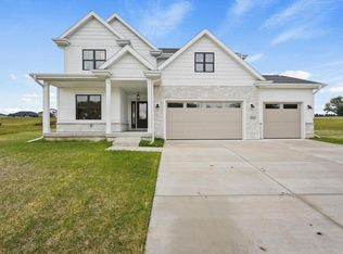 2019 Wellington Pl, Cottage Grove, WI 53527