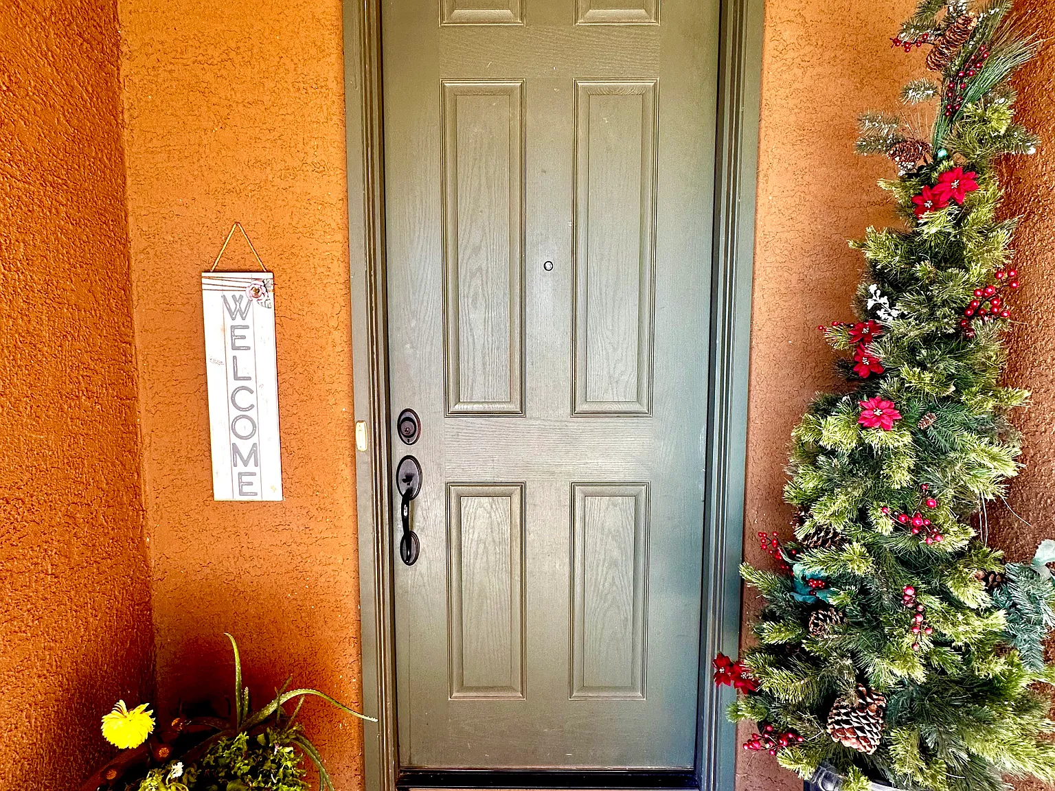 1145 E Madera Grove Ln — Photo 4