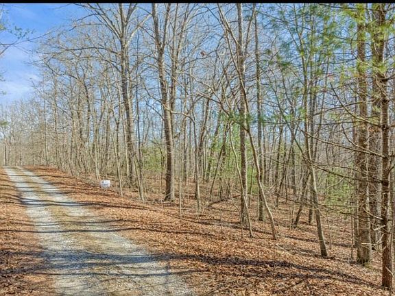 2nd image of 18 Devon Loop #18