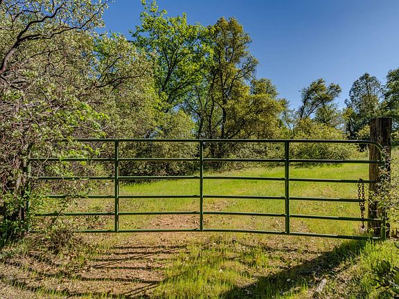 5th image of 16480 Ponderosa Way
