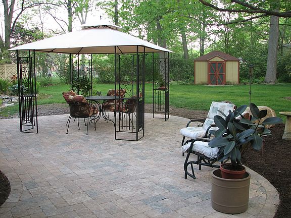 Patio / storage shed 