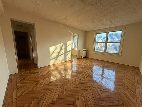 7200 Ridge Blvd #110 Photo 1 7200 Ridge Blvd #110 Photo 1