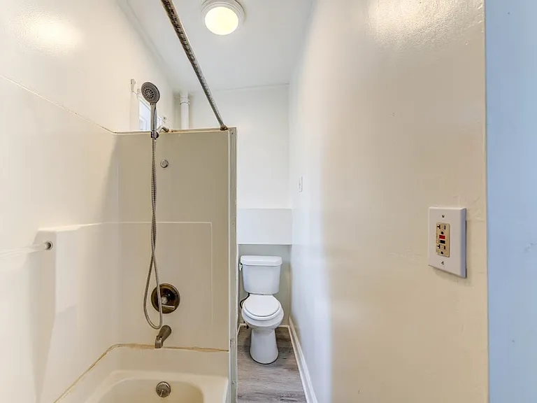 3745 Pennsylvania Ave — Photo 17