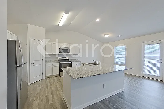 1190 Amberlight Cir — Photo 6