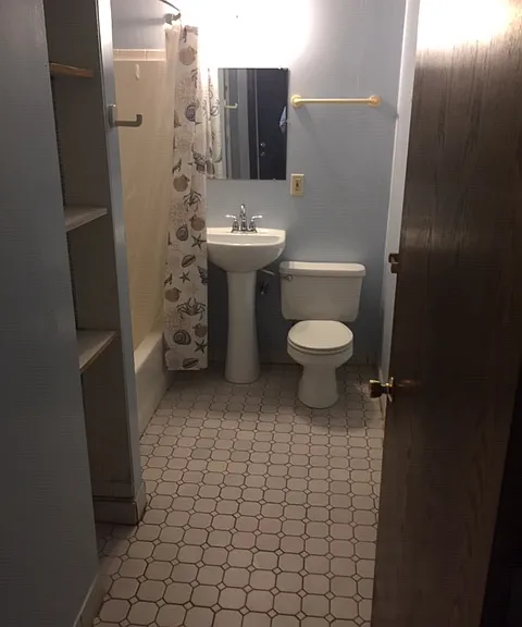 7139 W Greenfield Ave #8 — Photo 2
