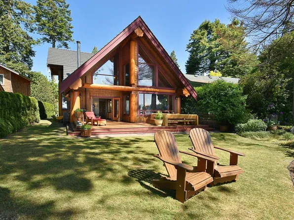 667 Franklin Rd, Gibsons, BC V0N 1V8