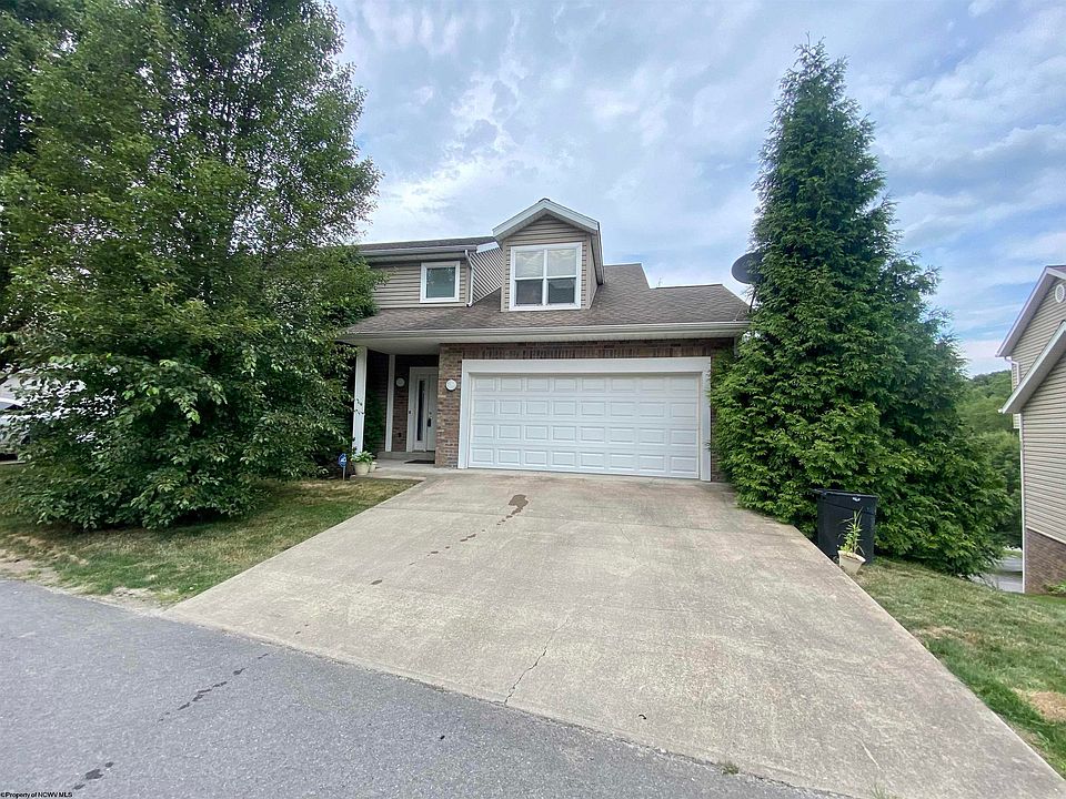 1st image of 236 Newberry Ln