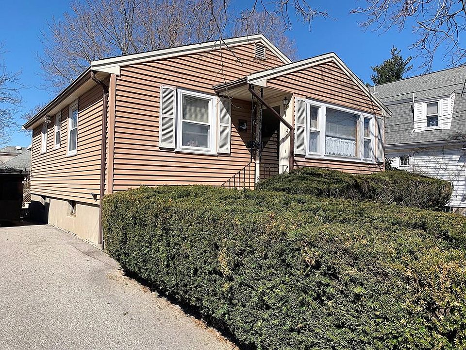 1st image of 40 Bartlett St