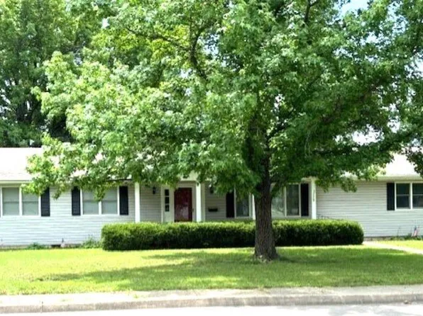 2720 Appleton Ave, Parsons, KS 67357