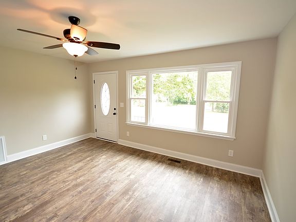 3rd image of 401 Forrest Park Ct NW