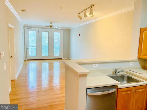 12001 Market St #135, Reston, VA 20191