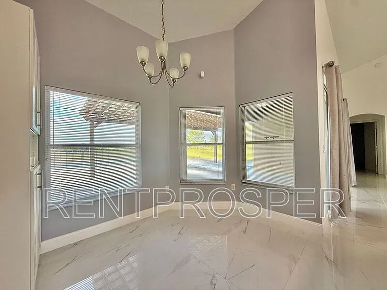 11400 Lovers Ln — Photo 7