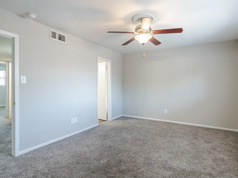 Villages at Parktown Apartment Homes — Photo 20