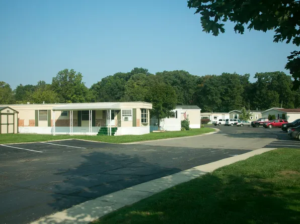 St. Clair Place, 2700 Cox Rd, Saint Clair, MI 48079