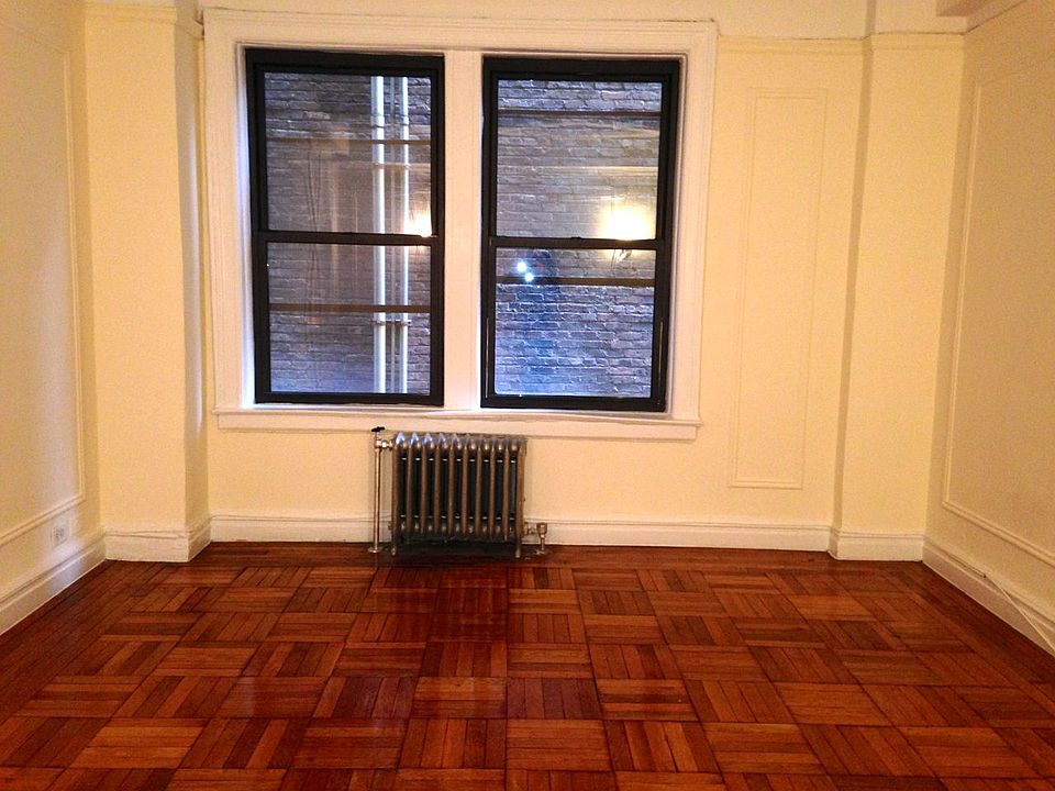 2nd image of 305 Lexington Ave APT 4D