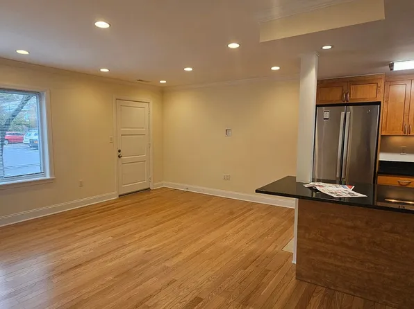 621 Vfw Pkwy #U1, Chestnut Hill, MA 02467