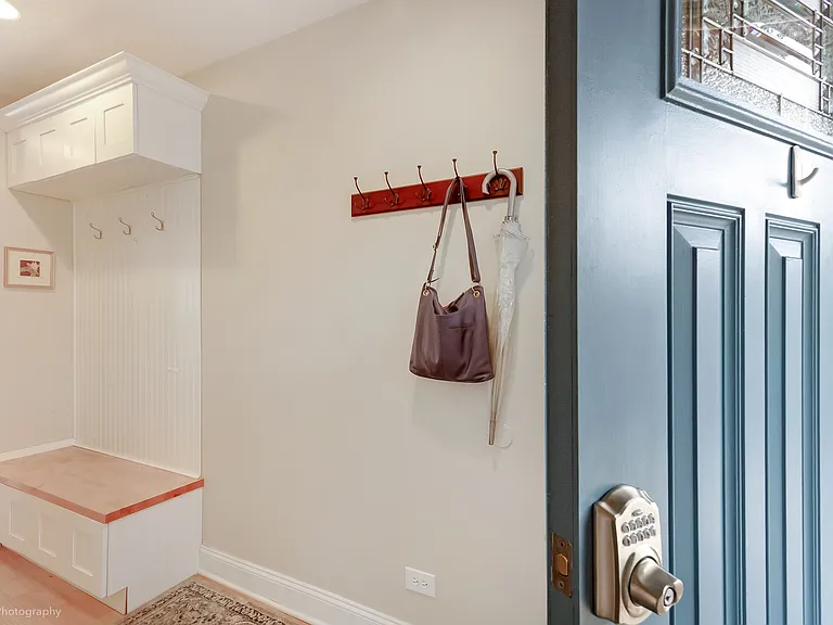 3702 N Hermitage Ave #1 — Photo 18