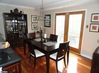 19 Kerwick Ct, North Wales, PA 19454