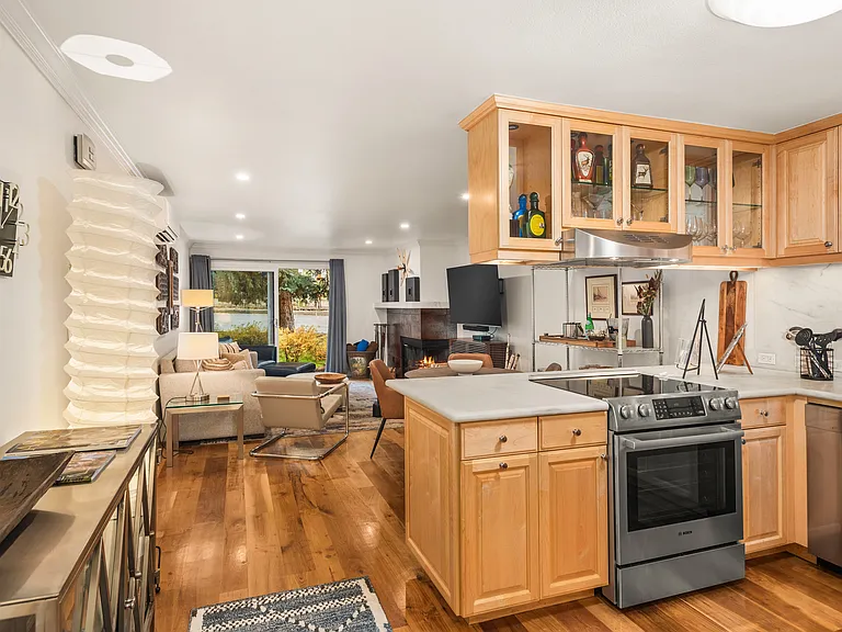 205 E Durant Ave #1B — Photo 2