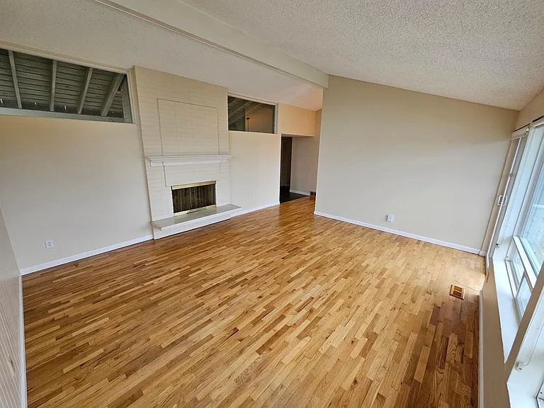 12151 SE 15th St — Photo 5