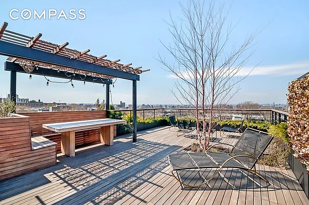 Sold by Compass | media 7