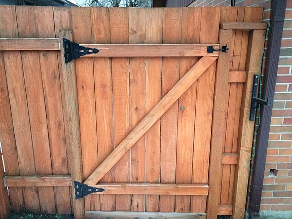 gate