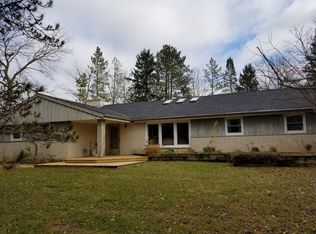 820 Granville Rd, Cedarburg, WI 53012