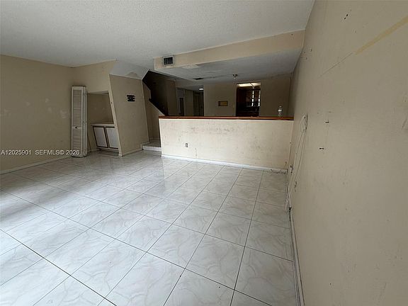 5th image of 20603 NW 15th Ave #8-1