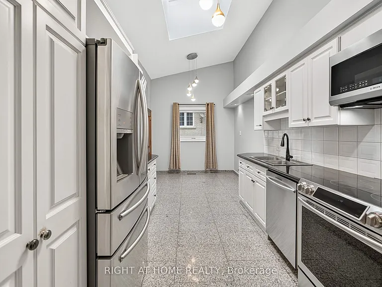 20 Pine Ridge Ln — Photo 12