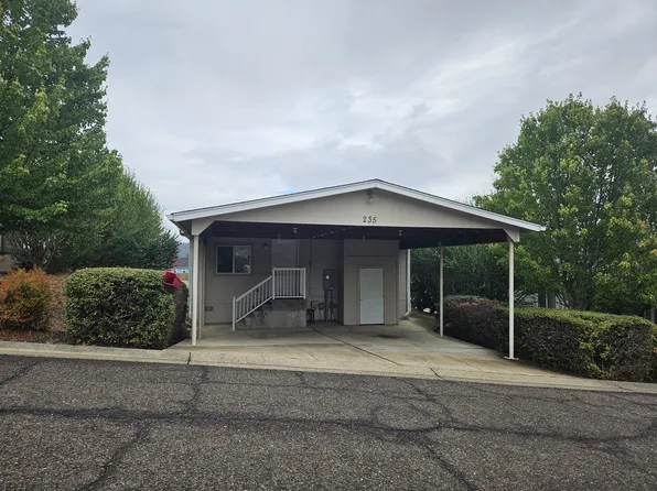 235 Green Vista Ln, Roseburg, OR 97471