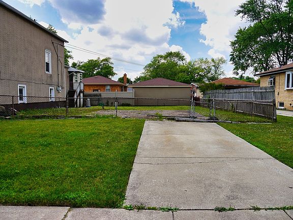 5th image of 10048 S Kostner Ave