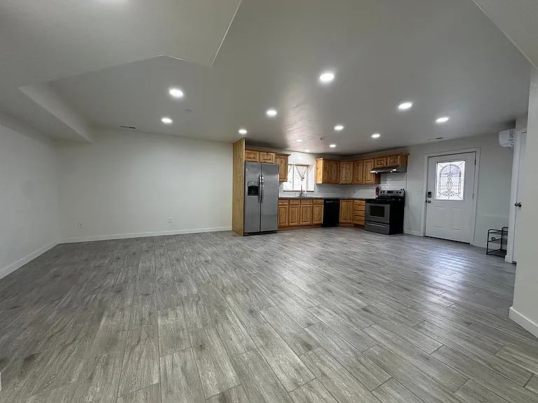 4000 E Mount Airey Dr — Photo 14