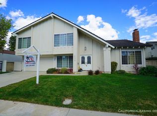 25424 Via Macarena, Santa Clarita, CA 91355