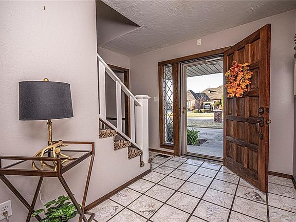 3rd image of 2112 Westwood Dr