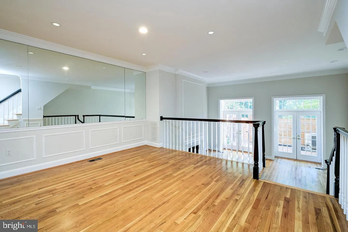 3 bed, 3.5 bath, 2106 sqft, $6,800 — Photo 4