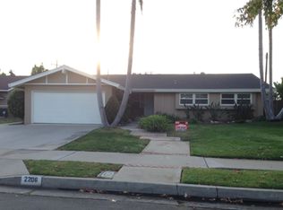 2206 Victoria Dr, Fullerton, CA 92831