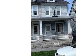 35 Chestnut Ave, Robesonia, PA 19551