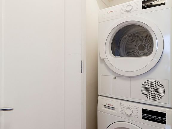 5th image of 305 E 86th St APT 3GW