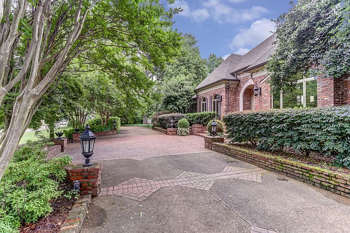 1st image of 2412 Carters Grove Ln