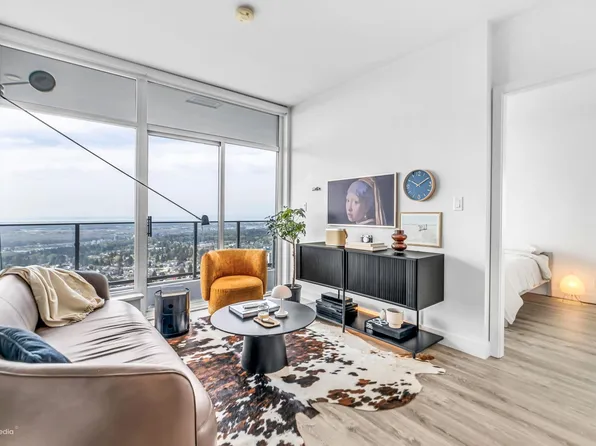6511 Sussex Ave #3405, Burnaby, BC V5H 3B1