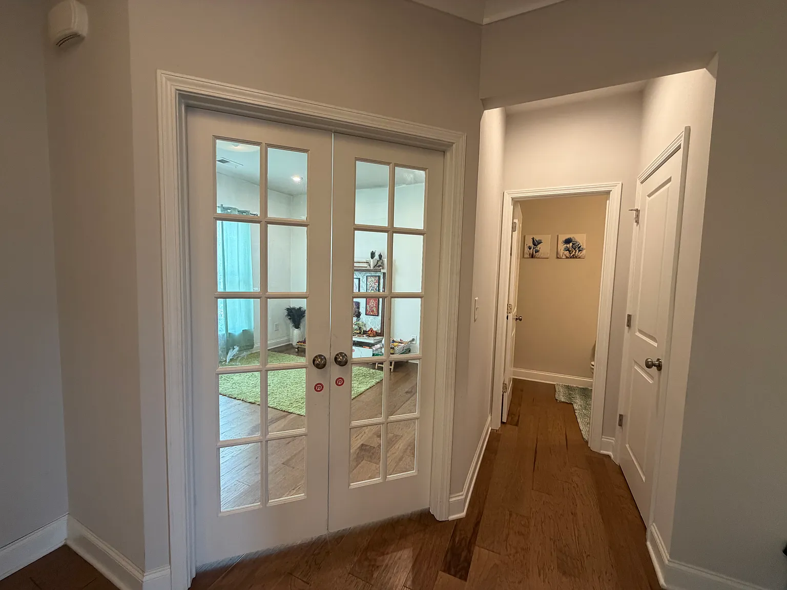5 bed, 3.5 bath, 3282 sqft, $3,200 — Photo 3