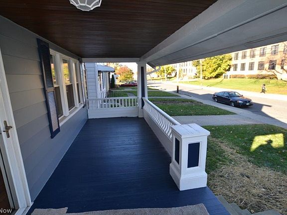 5th image of 5011 Biddulph Ave