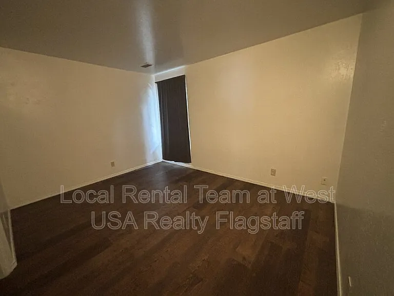 625 S Fountaine St #B — Photo 22