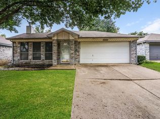 6766 Prairie Hill South Rd, Fort Worth, TX 76131