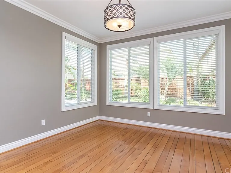 28866 Topsfield Ct — Photo 10