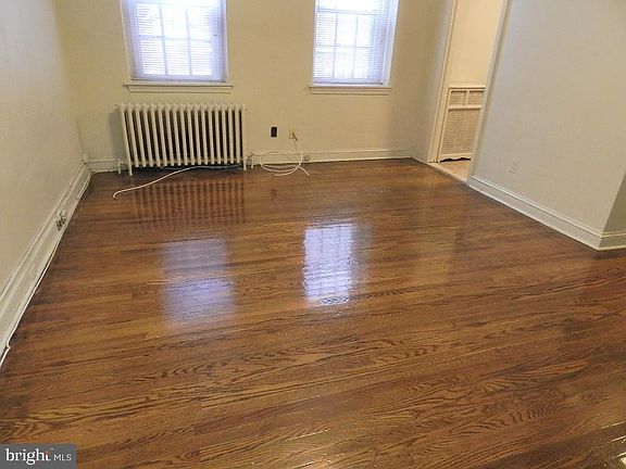 2nd image of 26-30 S 22nd St #6