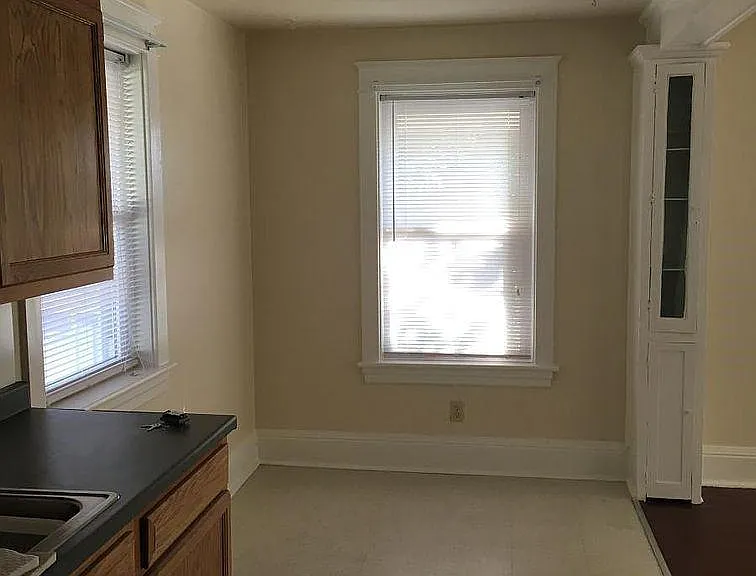 6 Olive St — Photo 8