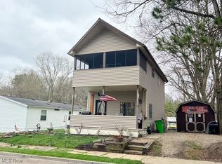 105 McCook Ave, Dennison, OH 44621